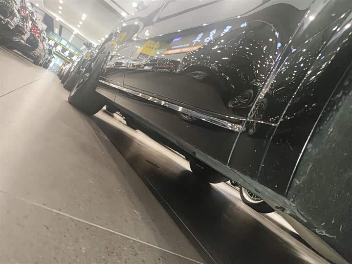 Фото 21 - LiXiang L8