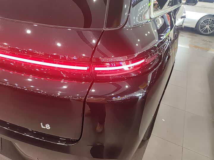 Фото 8 - LiXiang L8