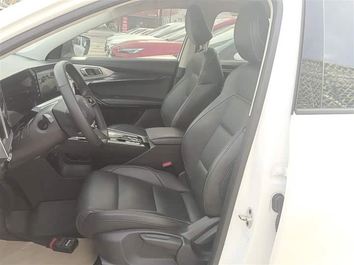 Фото 15 - MG Motor One