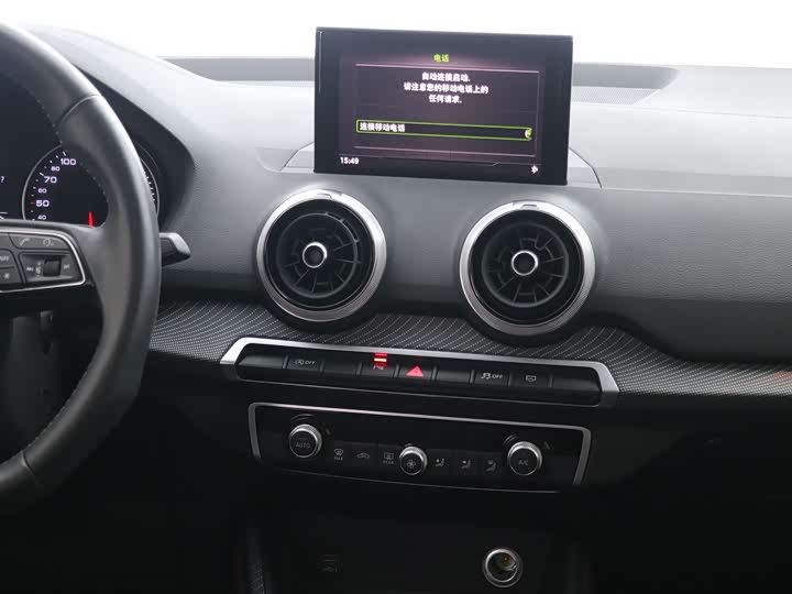 Фото 10 - Audi Q2L