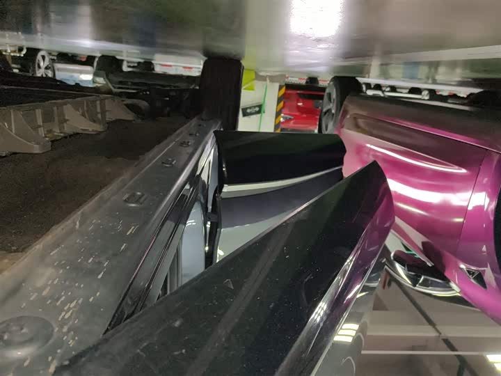 Фото 21 - Roewe RX5 Hybrid