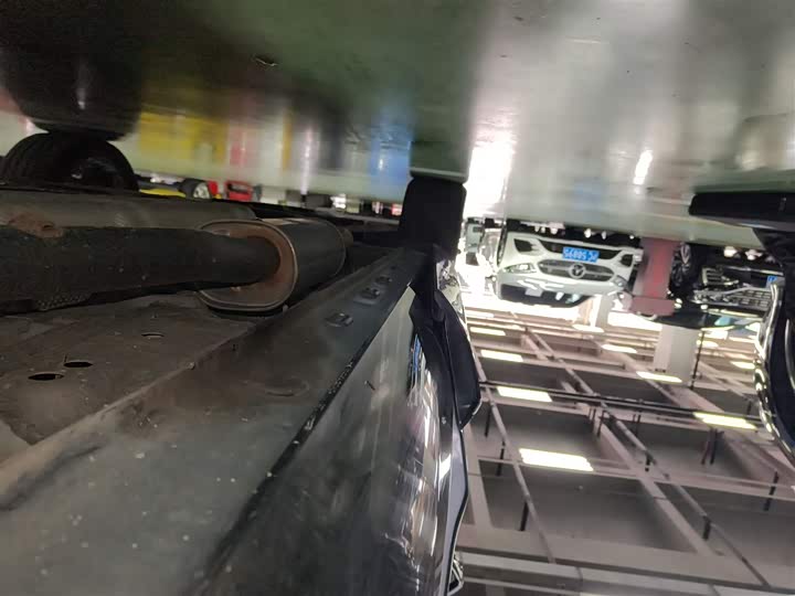 Фото 22 - Roewe RX5 Hybrid