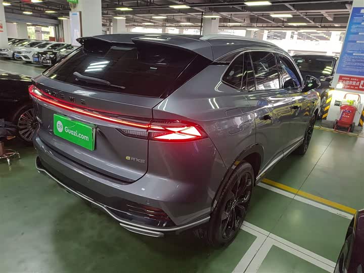 Фото 7 - Roewe RX5 Hybrid