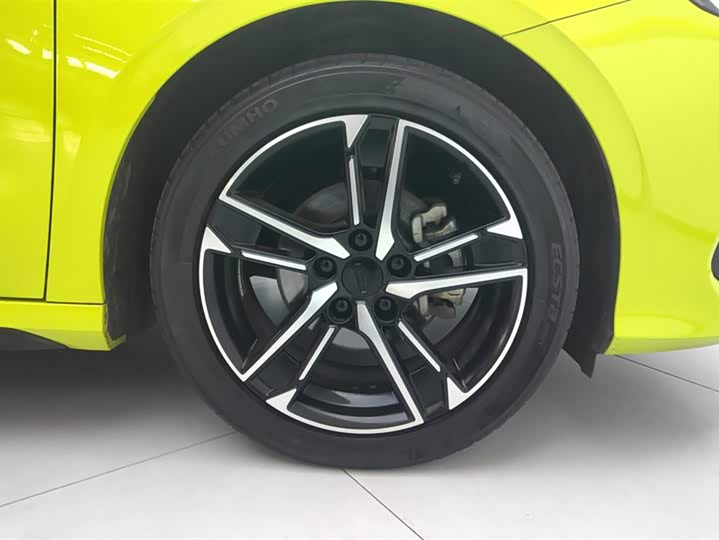 Фото 6 - Geely Binrui