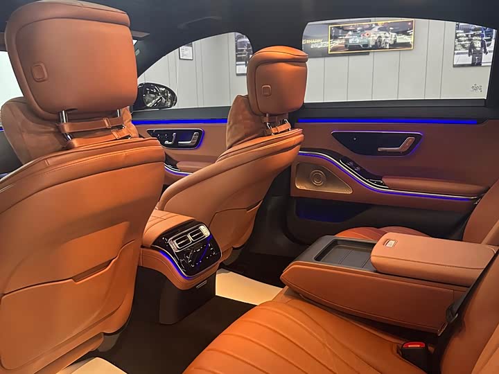 Фото 9 - Mercedes-Benz S-Class