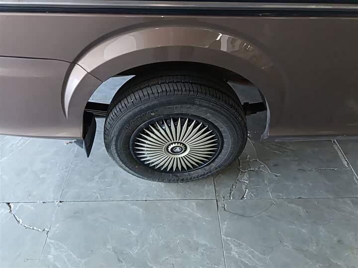 Фото 26 - Foton G5