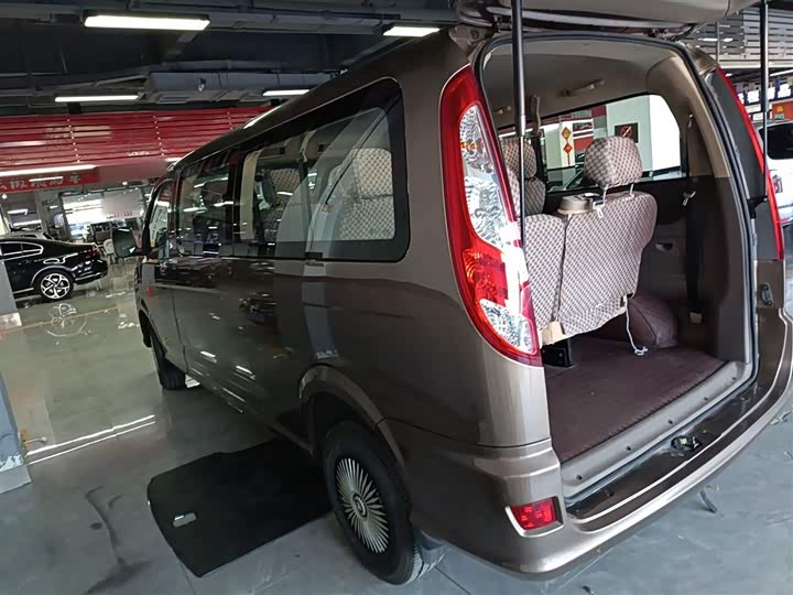Фото 5 - Foton G5
