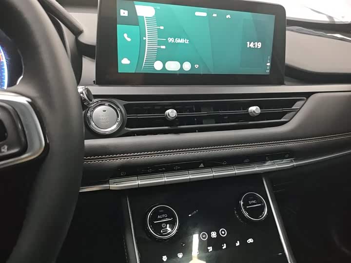 Фото 13 - Chery Tiggo 8