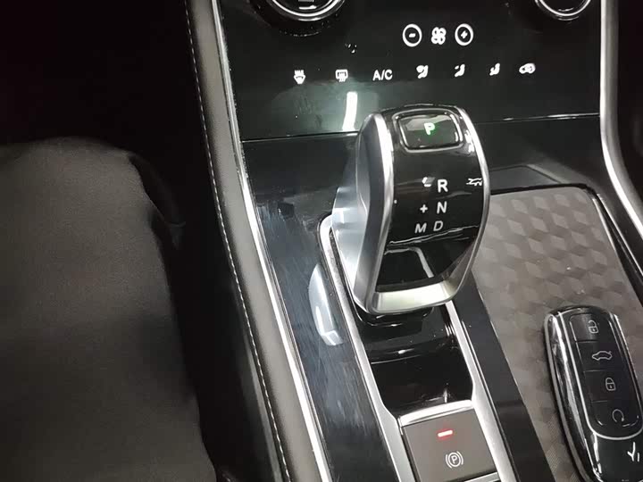 Фото 14 - Chery Tiggo 8