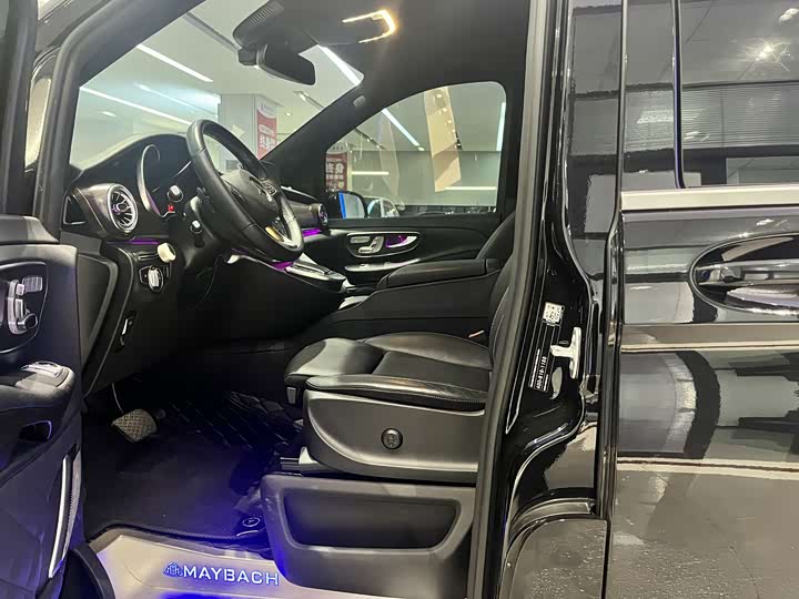 Фото 4 - Mercedes-Benz V-Class