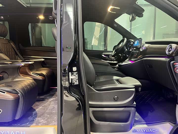 Фото 5 - Mercedes-Benz V-Class