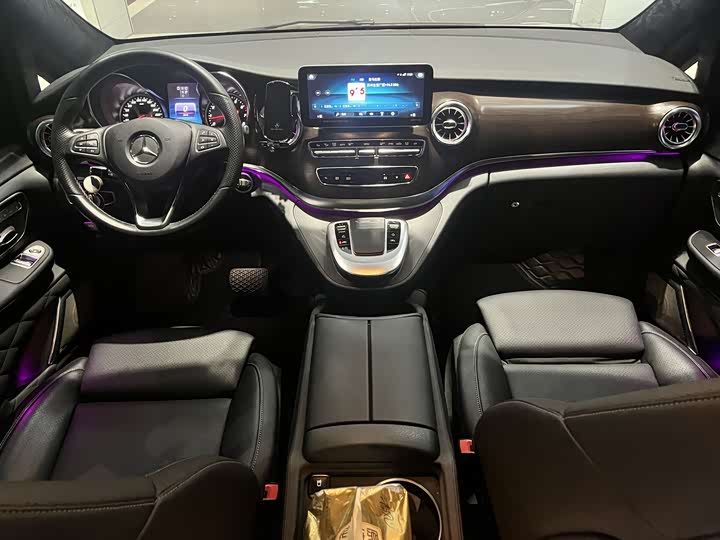 Фото 7 - Mercedes-Benz V-Class