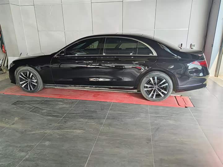 Фото 8 - Mercedes-Benz S-Class