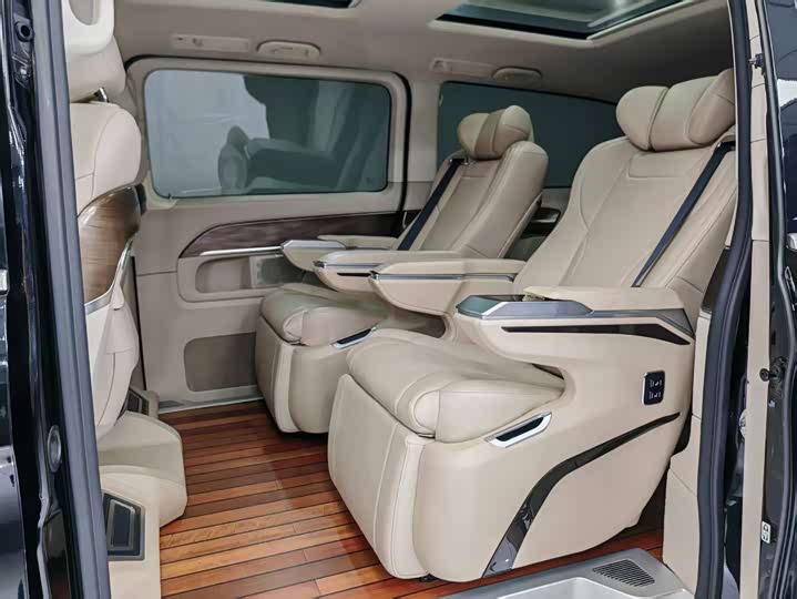 Фото 6 - Mercedes-Benz V-Class