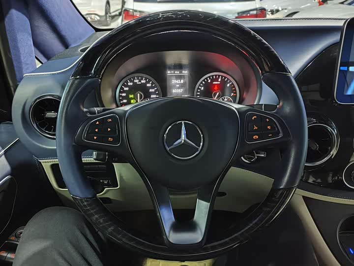 Фото 10 - Mercedes-Benz Vito