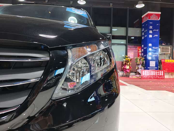 Фото 16 - Mercedes-Benz Vito