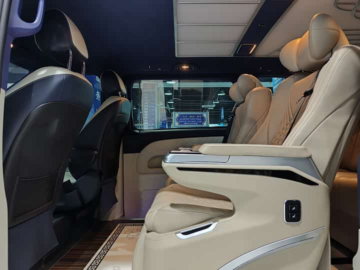 Фото 6 - Mercedes-Benz Vito