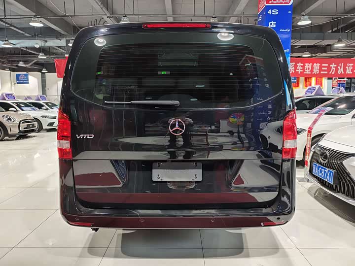 Фото 8 - Mercedes-Benz Vito