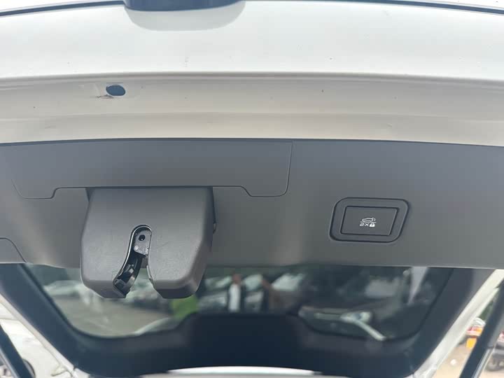 Фото 7 - Changan UNI-V