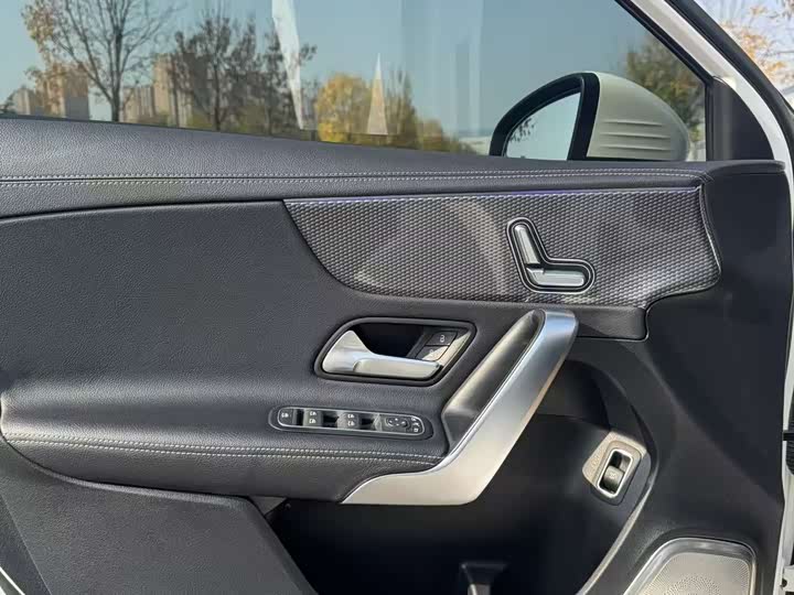 Фото 4 - Mercedes-Benz A-Class