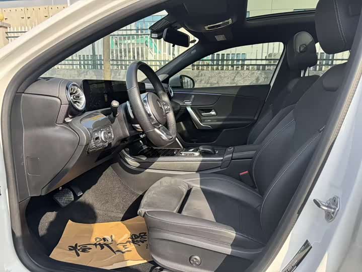 Фото 8 - Mercedes-Benz A-Class