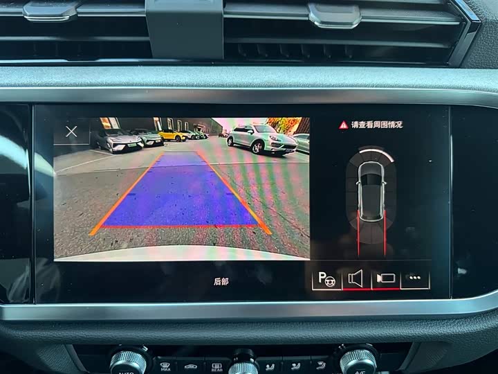 Фото 12 - Audi Q3