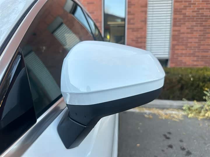 Фото 8 - Audi Q3