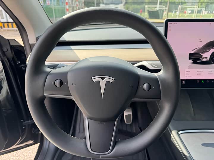Фото 9 - Tesla Model Y