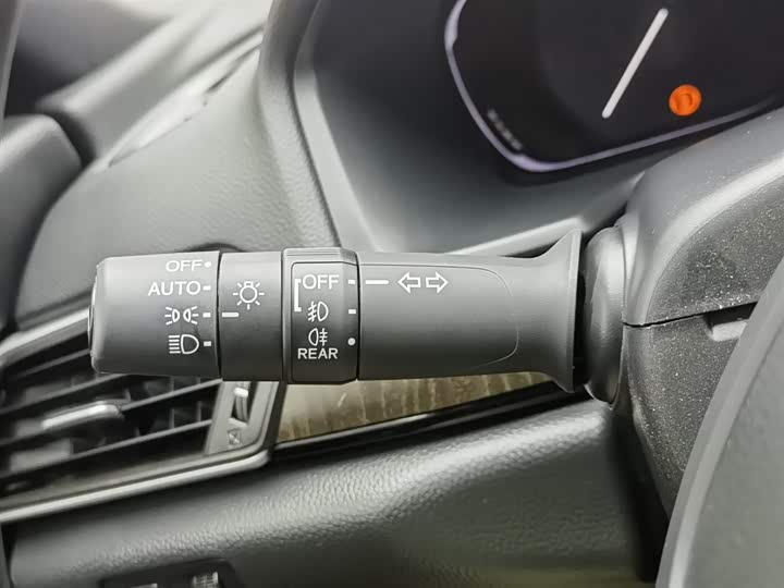 Фото 21 - Honda Inspire