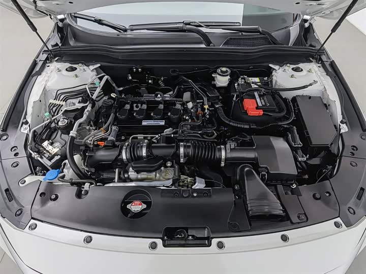 Фото 6 - Honda Inspire