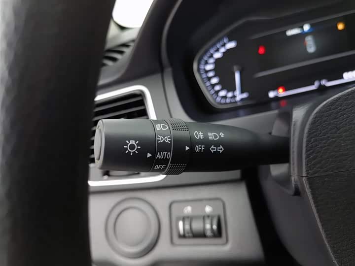 Фото 21 - Maxus G20