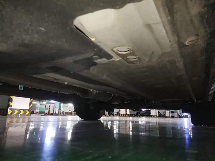 Фото 17 - Geely Monjaro