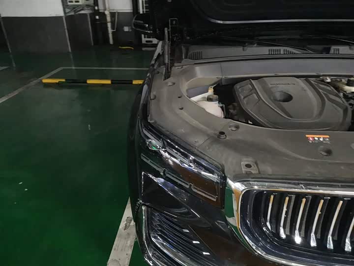 Фото 21 - Geely Monjaro