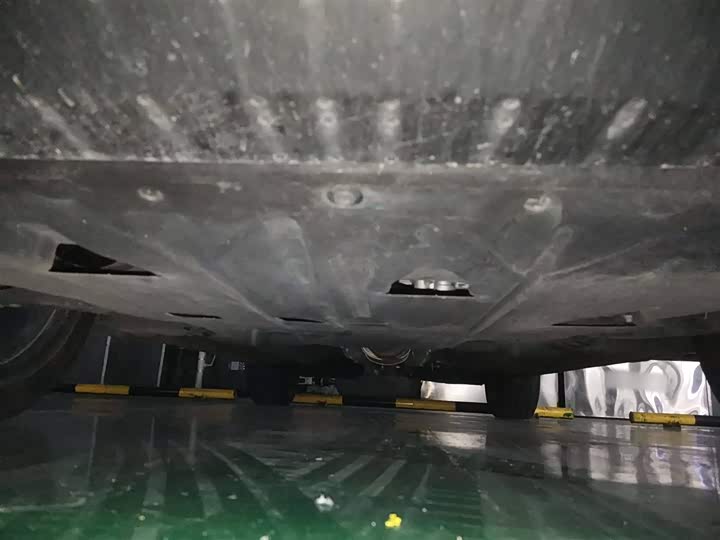 Фото 23 - Geely Monjaro