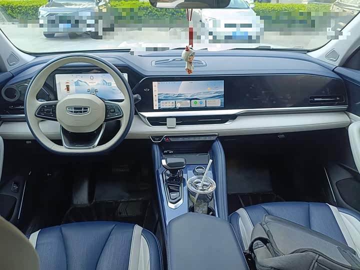 Фото 13 - Geely Monjaro