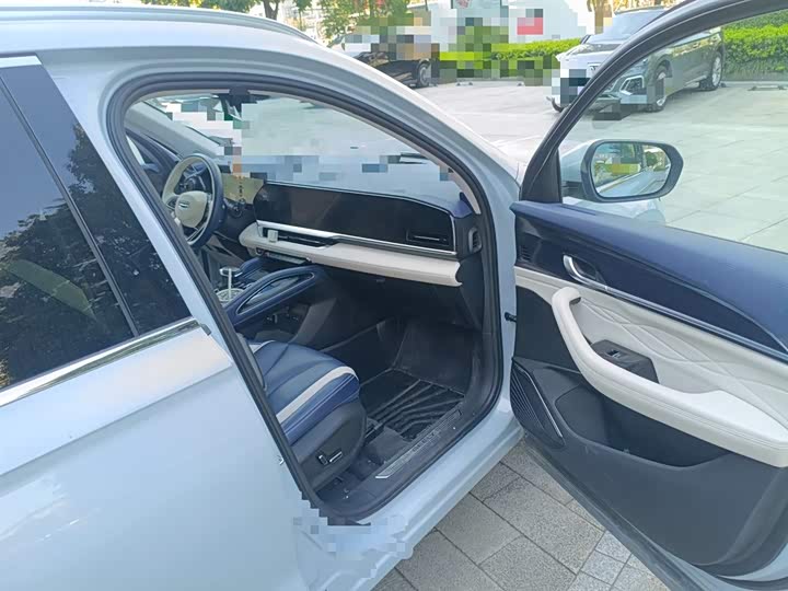 Фото 20 - Geely Monjaro