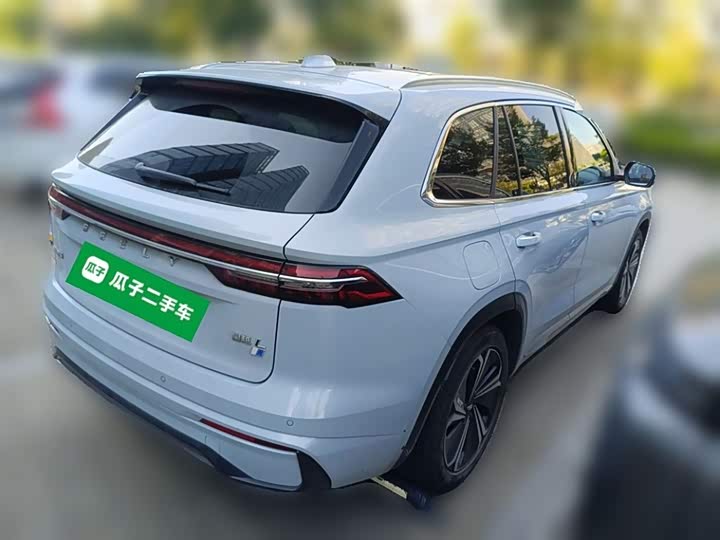 Фото 28 - Geely Monjaro