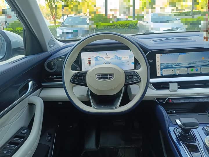 Фото 3 - Geely Monjaro