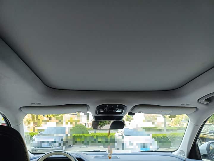 Фото 9 - Geely Monjaro