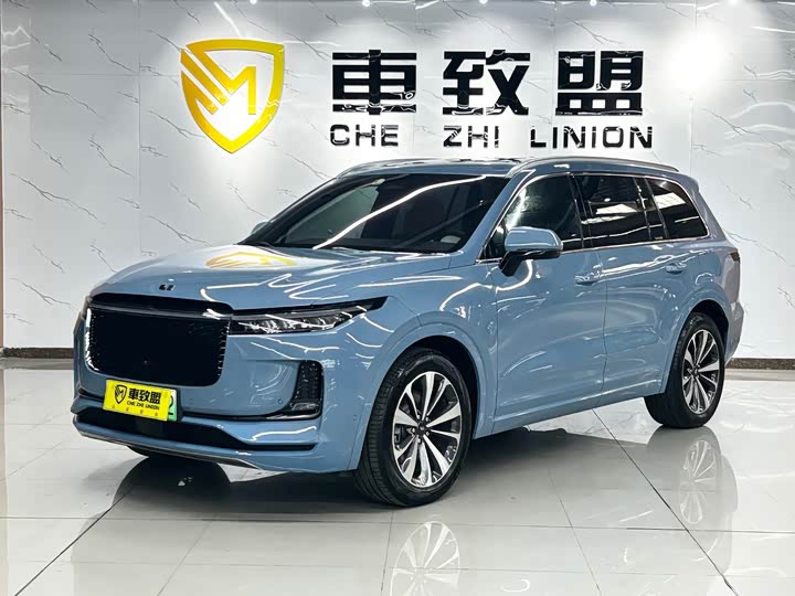 Фото 1 - LiXiang One