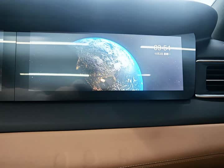 Фото 11 - LiXiang One