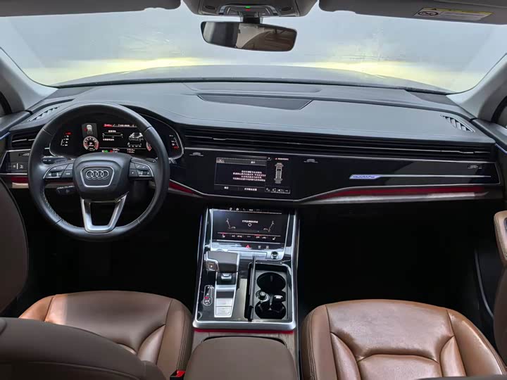 Фото 6 - Audi Q7
