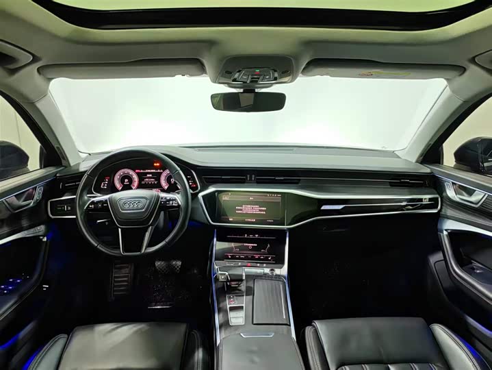 Фото 10 - Audi A6L