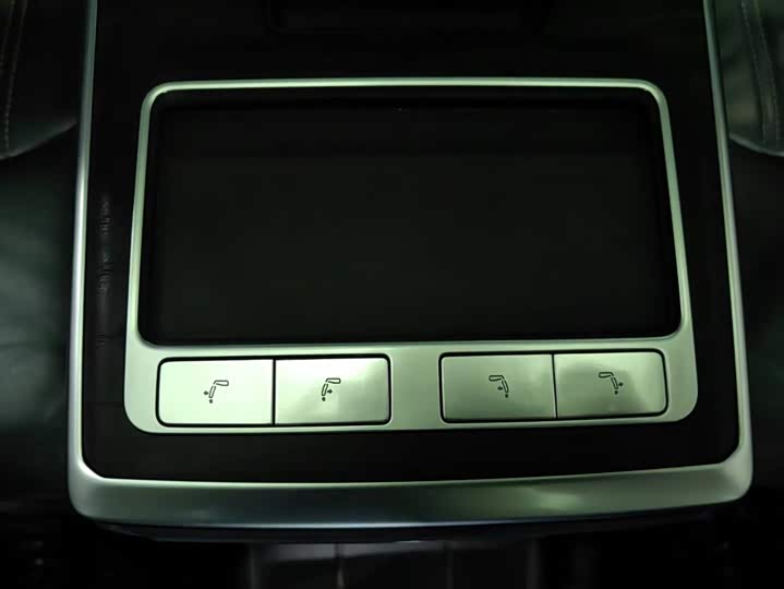 Фото 12 - Audi A6L