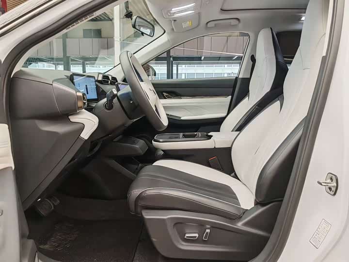 Фото 4 - Dongfeng Aeolus L7