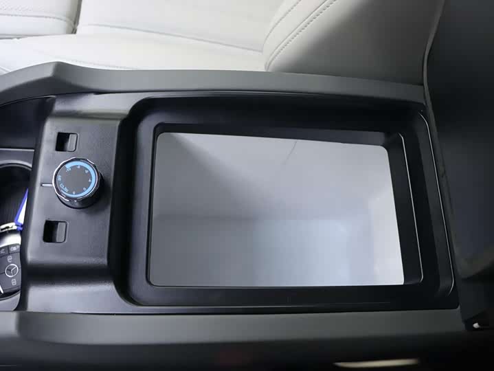 Фото 13 - Mercedes-Benz V-Class