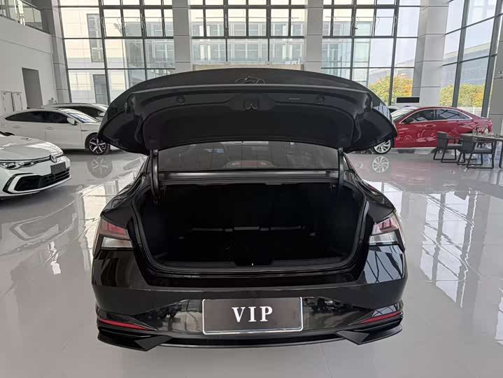 Фото 7 - Hyundai Elantra N line