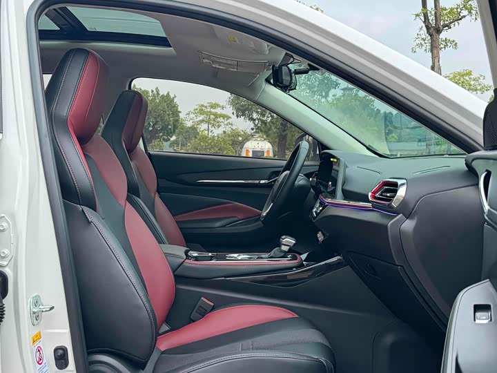 Фото 12 - Changan Oshan X5