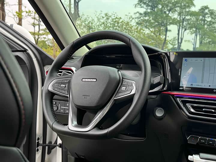 Фото 20 - Changan Oshan X5