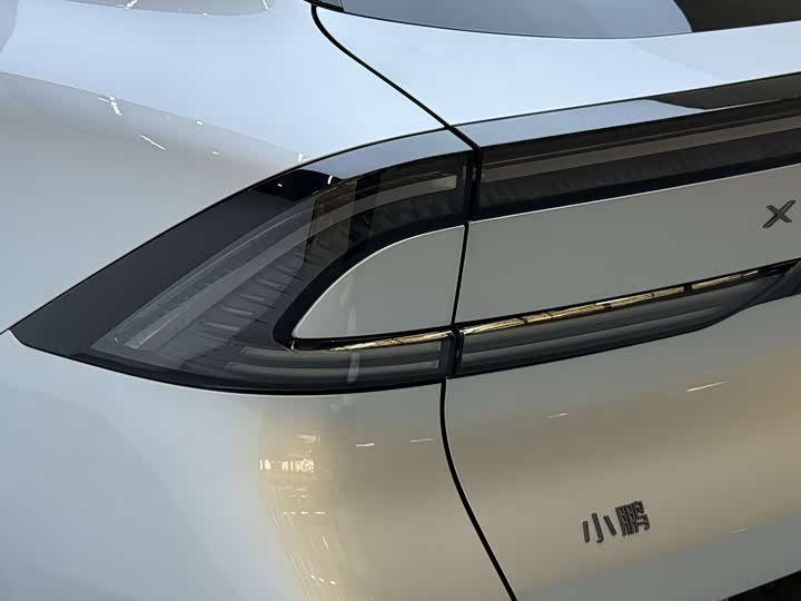 Фото 13 - XPeng G7